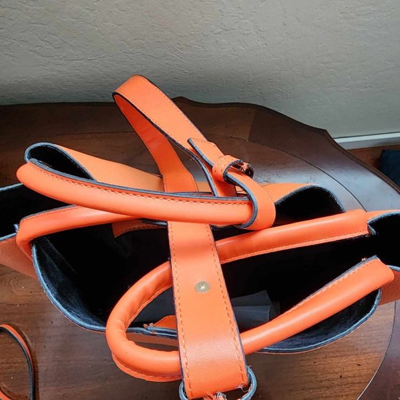 Shoulder bag with rich colour - Picture 12 of 16